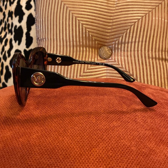 Michael Kors black lens/tortoise frame sunglasses. - Picture 3 of 7